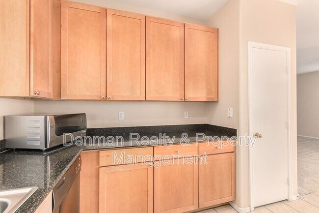 Building Photo - 6316 W Branham Ln