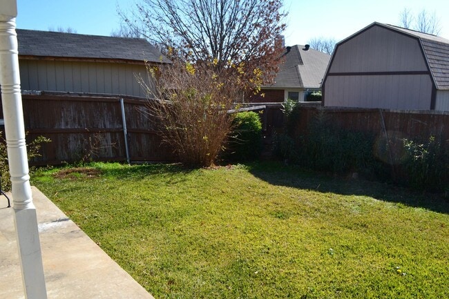 Building Photo - House For Lease in Arlington