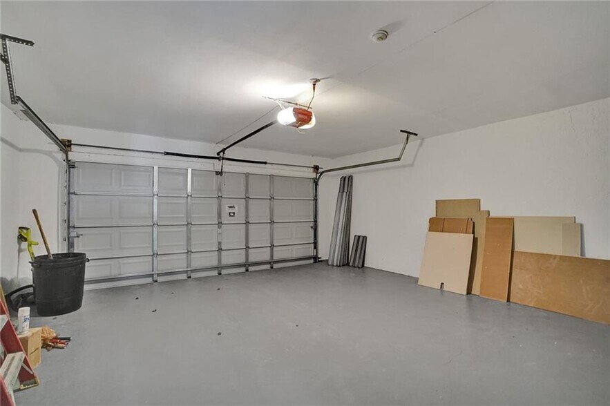 Building Photo - 8060 NW 45th St
