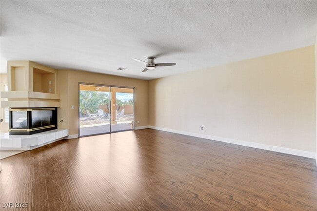 Building Photo - 2707 Mallard Landing Ave