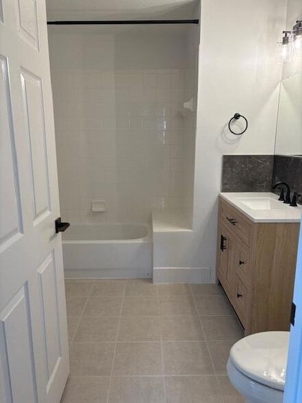 Building Photo - 1200 Town Center Dr