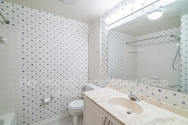 Building Photo - 355 GUNDRY Dr