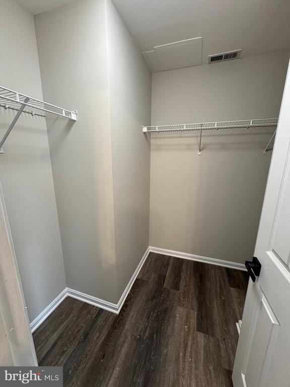 Building Photo - 6132 White Marble Ct