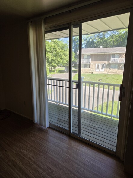 Front second floor balcony. - 102 Stonecrest