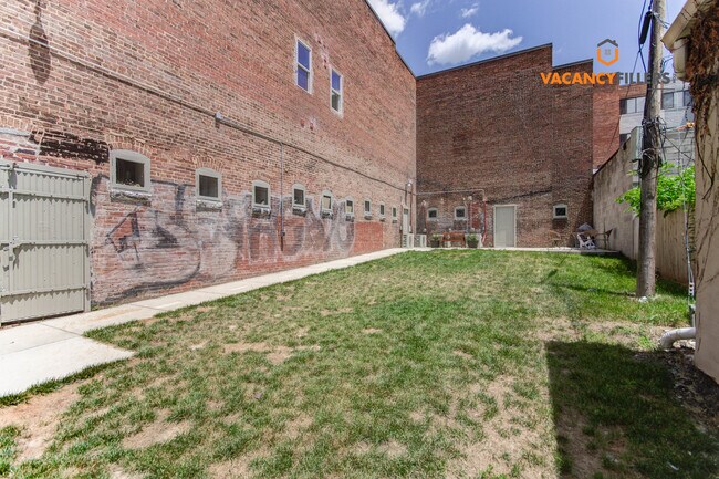 Building Photo - 507 N Paca St