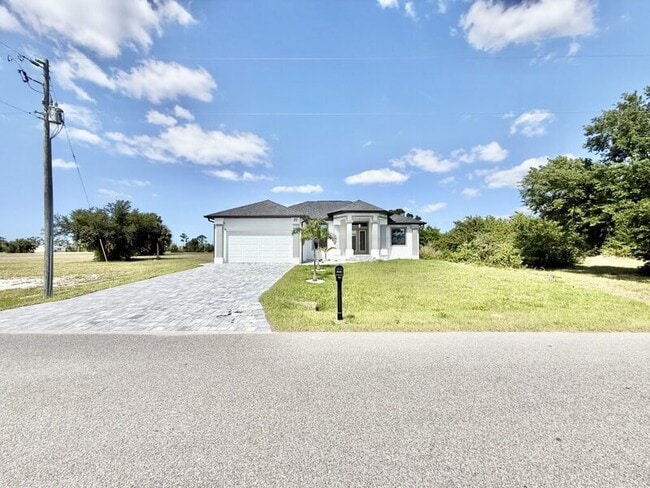 Building Photo - 20 Coxswain Dr