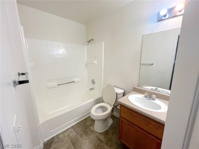 Building Photo - 4730 E Craig Rd