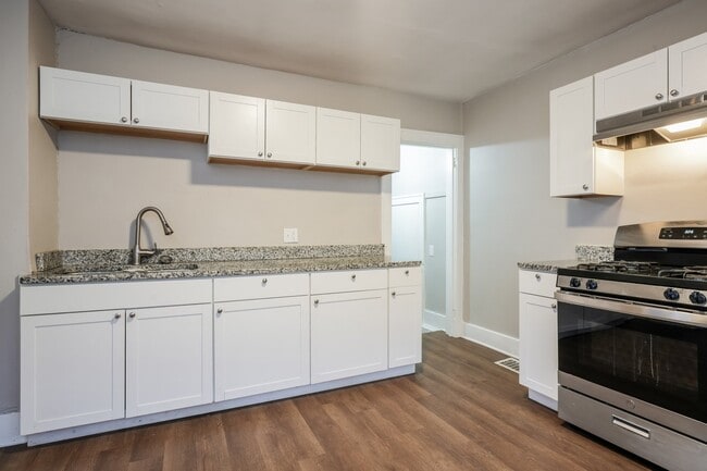 Building Photo - 1346 N Johnson St