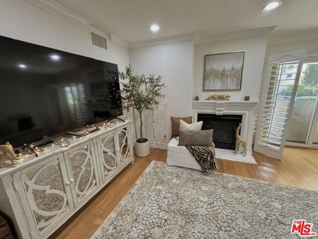 Building Photo - 1828 Glendon Ave