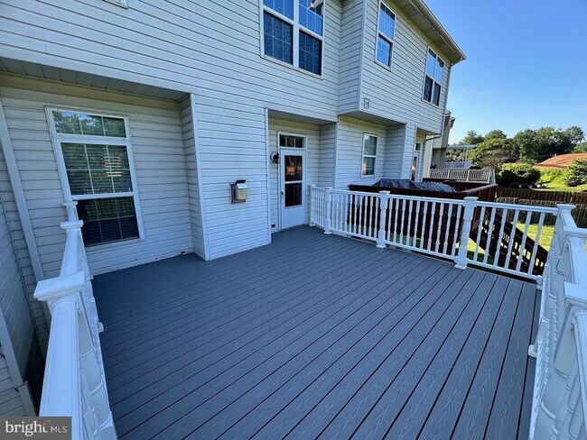 Building Photo - 439 Amelanchier Ct