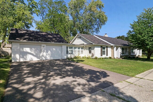 Building Photo - 1532 North Ave