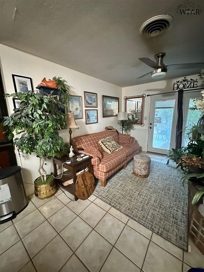 Building Photo - 1919 Margaret Dr