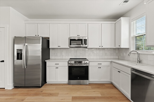 Building Photo - 602 Mercado St