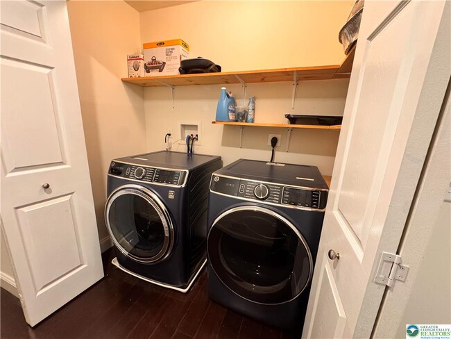 Building Photo - 354 Granger Rd