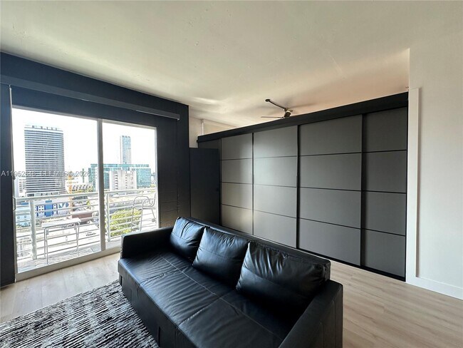 Building Photo - 234 NE 3rd St