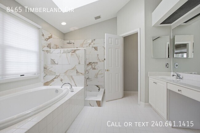 Building Photo - 8465 Timberland Cir