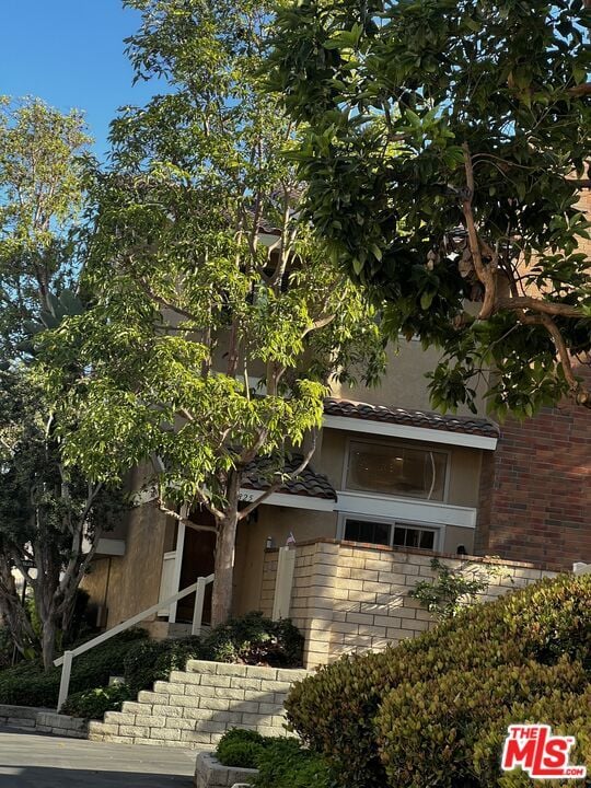 Building Photo - 7825 Seaglen Dr