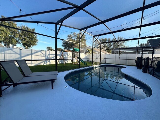 Building Photo - 17410 Woodcrest Way