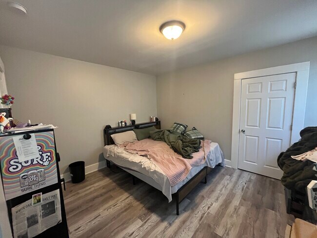 Building Photo - 33 Hamilton Park