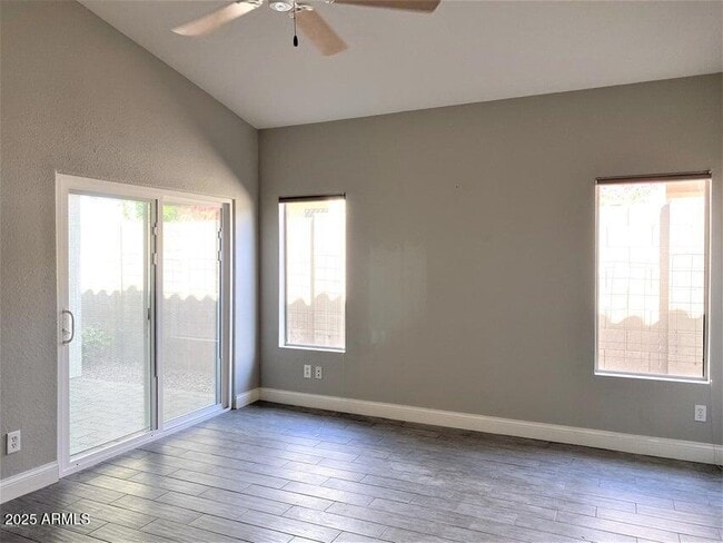 Building Photo - 40912 N Columbia Trail