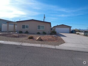 Building Photo - Spacious 4 bedroom 2 bath Double wide