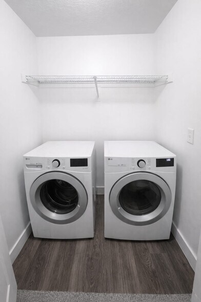 Building Photo - 4332 W Hemsley Ln