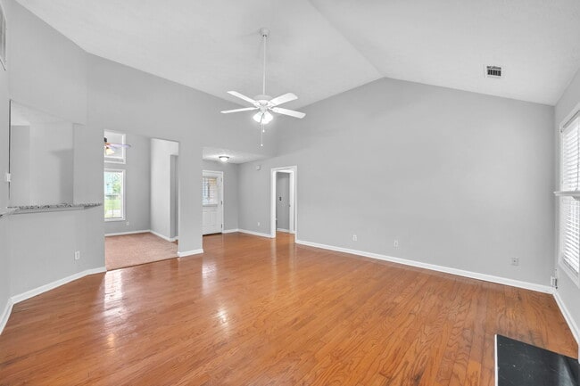 Building Photo - 825 Chatham Park Dr SW