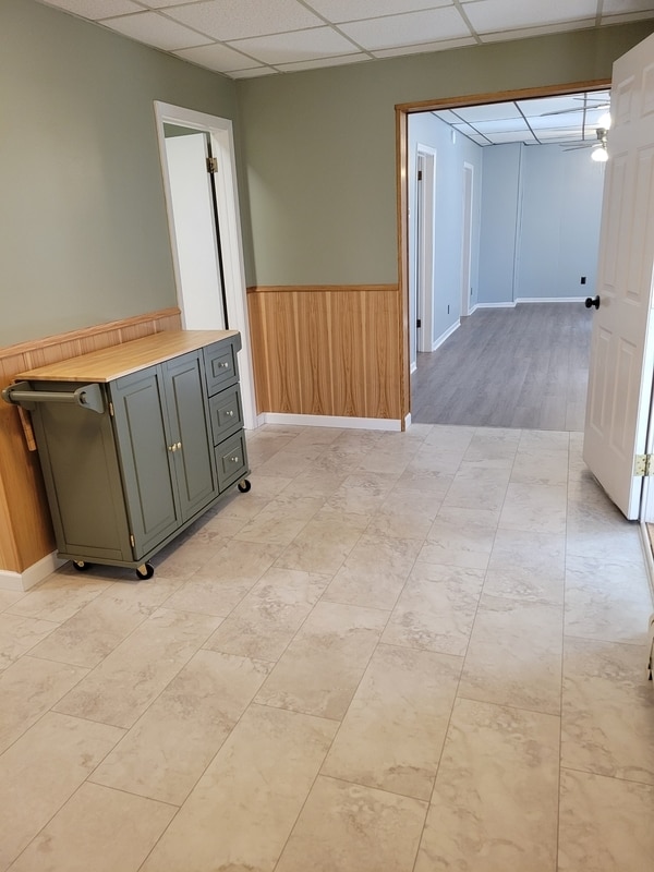 Building Photo - 60 Birch Ave S