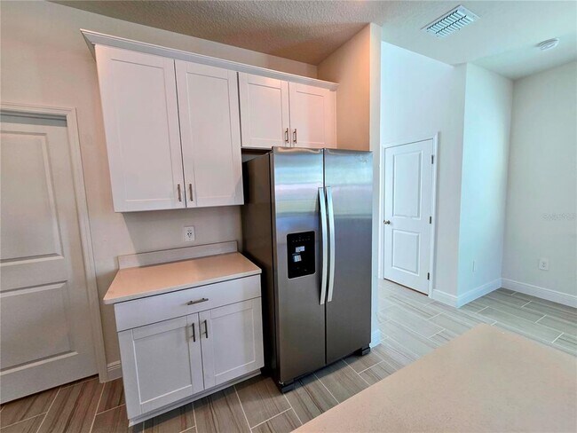 Building Photo - 2284 Hen Rd