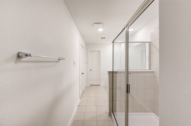Building Photo - 11914 Carvalho Dr
