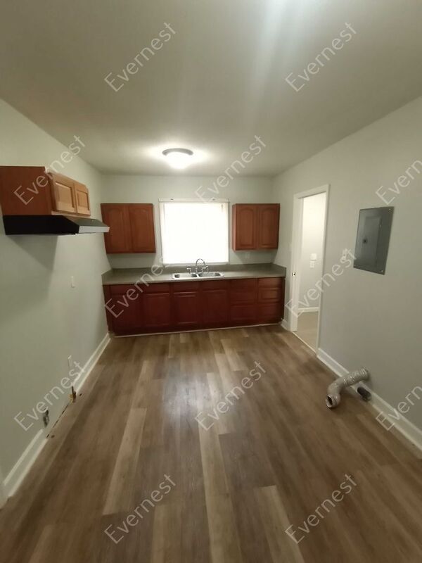 Building Photo - 1529 30th Street Ensley