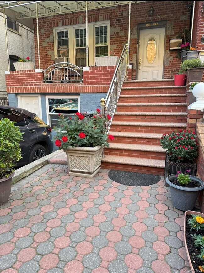 Primary Photo - 48-40 46th St
