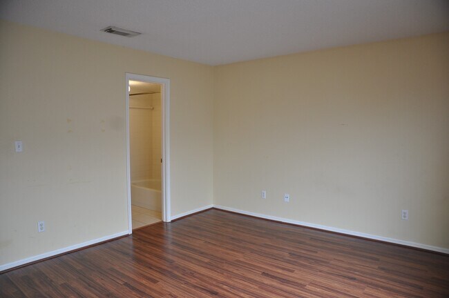 Building Photo - 3754 Tanglewilde St