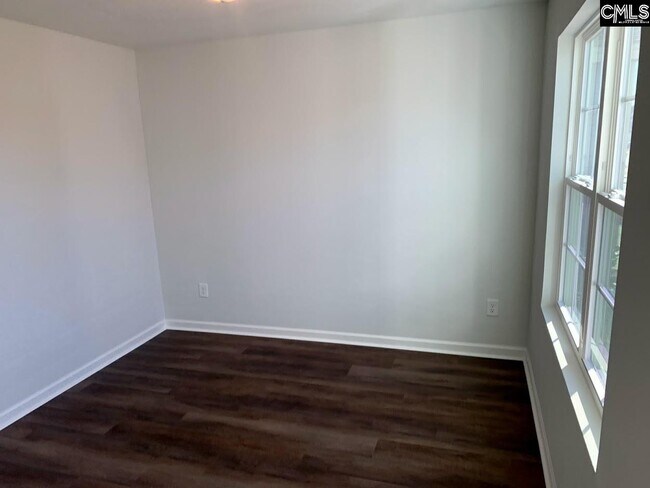 Building Photo - 251 Windfall Rd