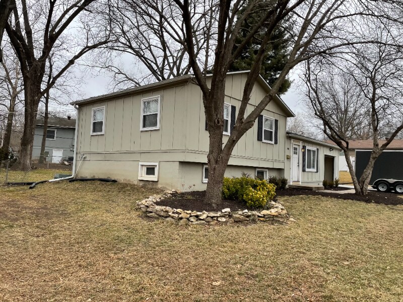 Building Photo - 9914 England Dr