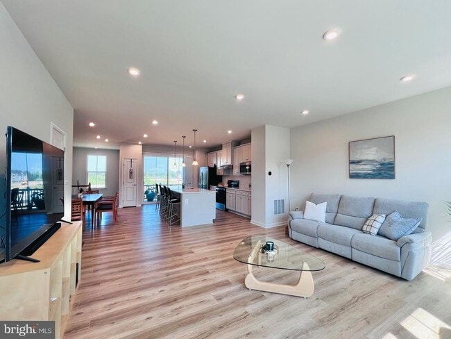 Building Photo - 9212 Edenderry Dr