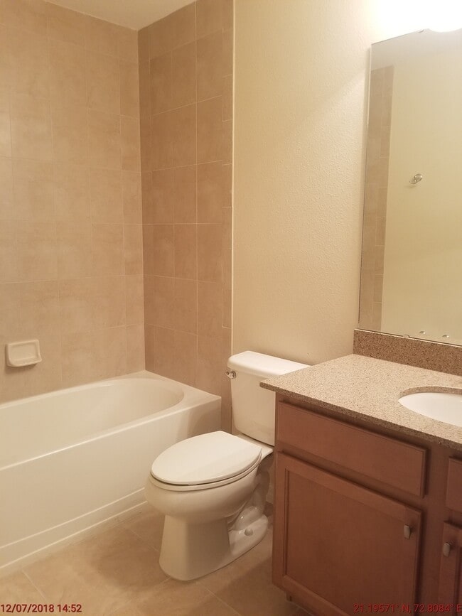 Building Photo - Beautiful 3 bedrooms 2.5 baths townhouse with 1 car garage in Tuscany Place