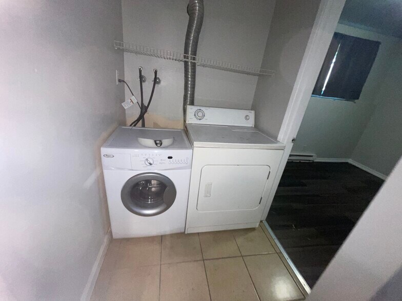 Building Photo - 5120 S Roxbury St