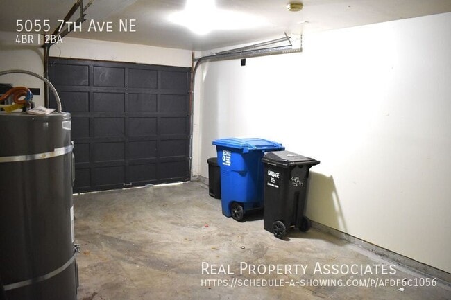 Building Photo - 5055 7th Ave NE