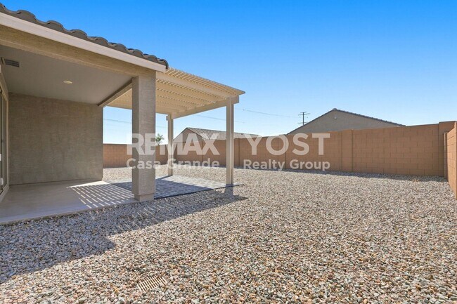 Building Photo - 2689 E Santa Ynez Dr