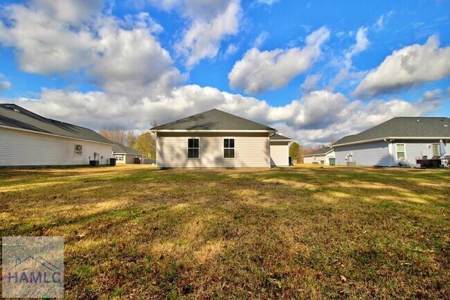 Building Photo - 741 Meloney Dr