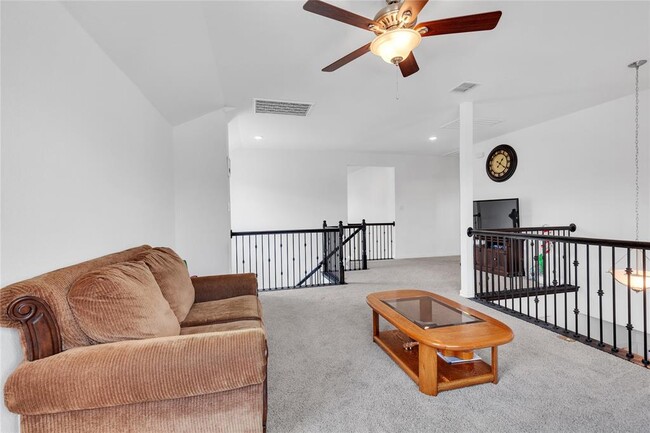 Building Photo - 122 Shagbark Trl