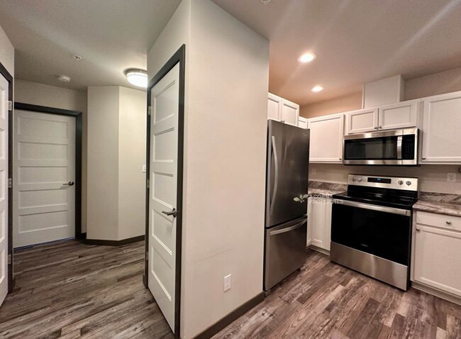 Building Photo - 1621 SW Mulberry Pl
