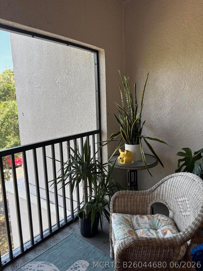 Building Photo - 3023 Alcazar Pl