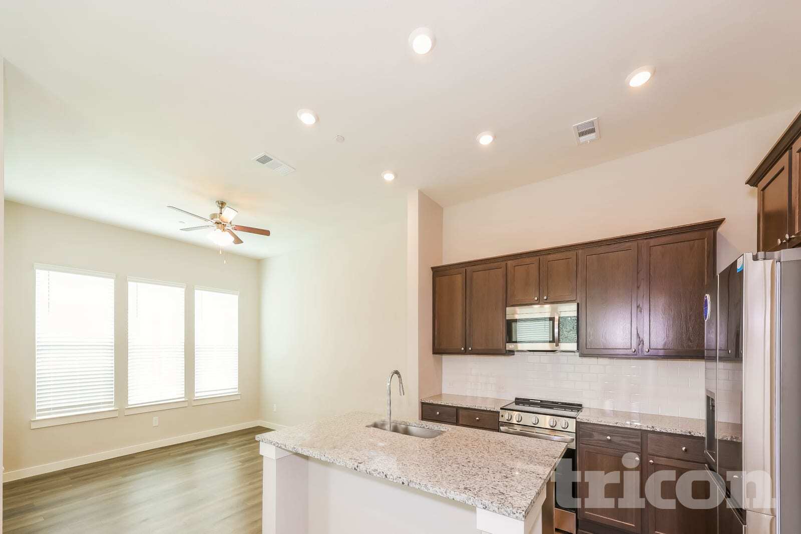 Building Photo - 205 Hockliffe Ct