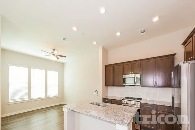 Building Photo - 205 Hucknall Ct