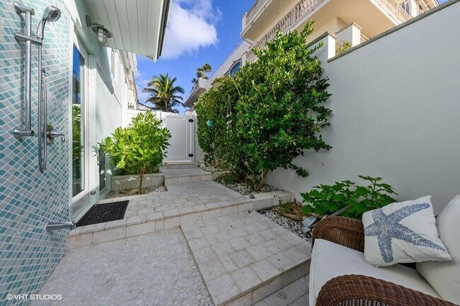 Building Photo - 3421 S Ocean Blvd