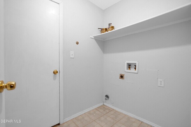 Building Photo - 12701 Tierra Monje Ln