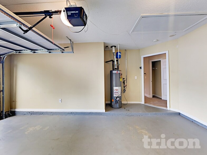Building Photo - 3151 Peartree Dr