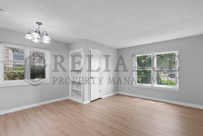 Building Photo - 839 N Oliver St